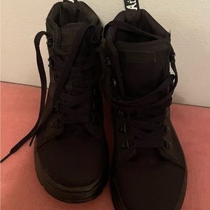 Dr Martens Size 7 Black Booties